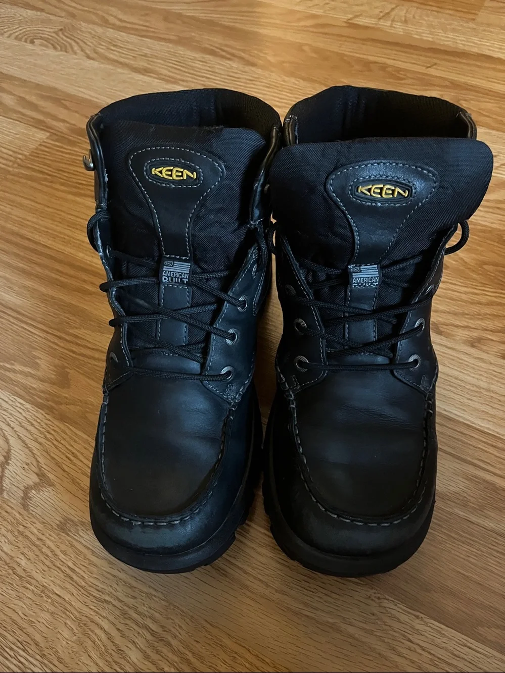 Keen Men's Black  Hiking Boots